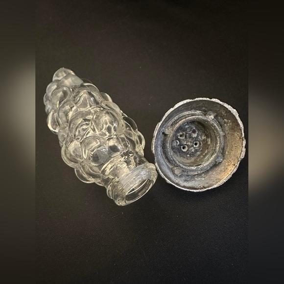 Pair Hanging Glass Grapes Salt Pepper Shaker Vine Stand Vintage Japan Price Imp. - Picture 7 of 10